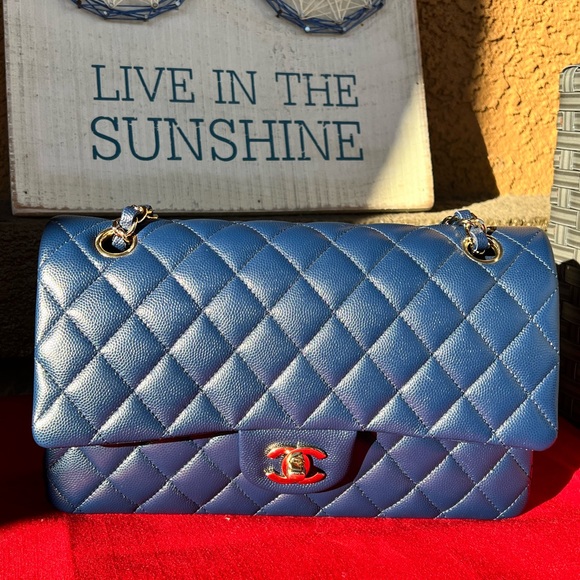 Chanel Cavier 17b medium flap - Picture 13 of 13